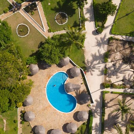 Antonio Beach Tree House Hotel & Spa Uroa Exteriér fotografie