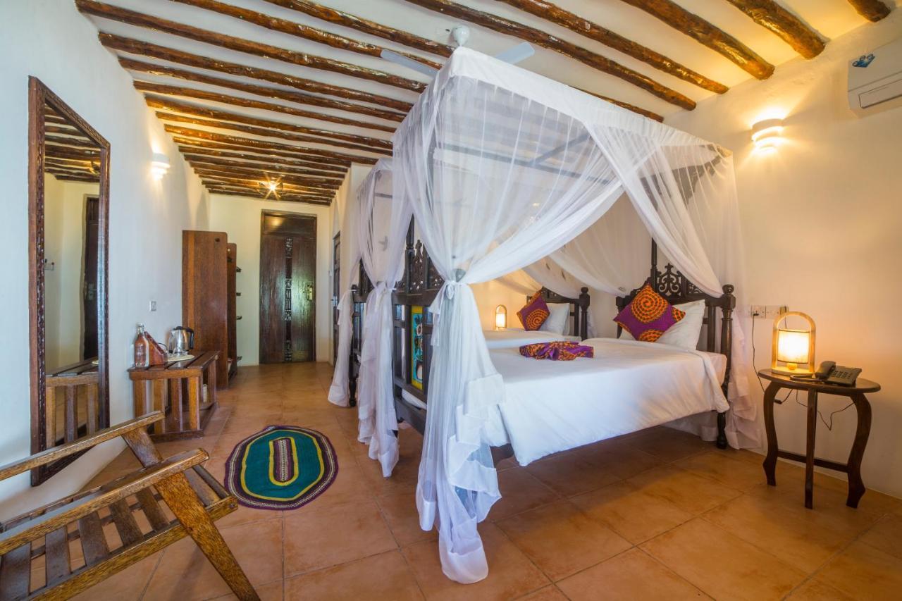 Antonio Beach Tree House Hotel & Spa Uroa Exteriér fotografie