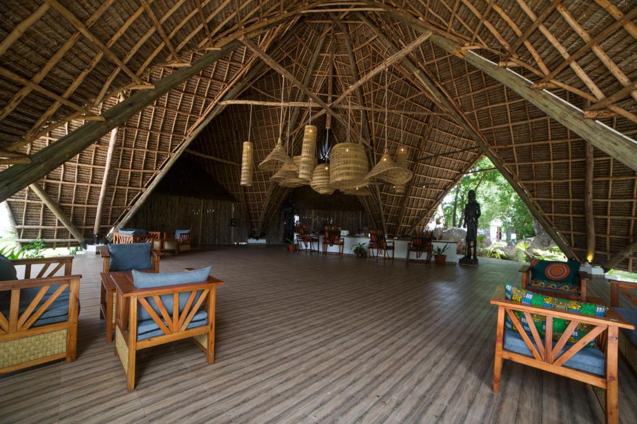 Antonio Beach Tree House Hotel & Spa Uroa Exteriér fotografie