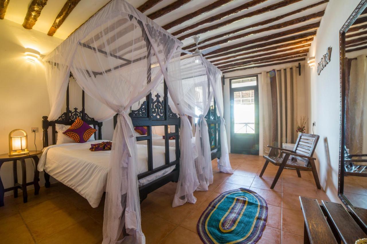 Antonio Beach Tree House Hotel & Spa Uroa Exteriér fotografie