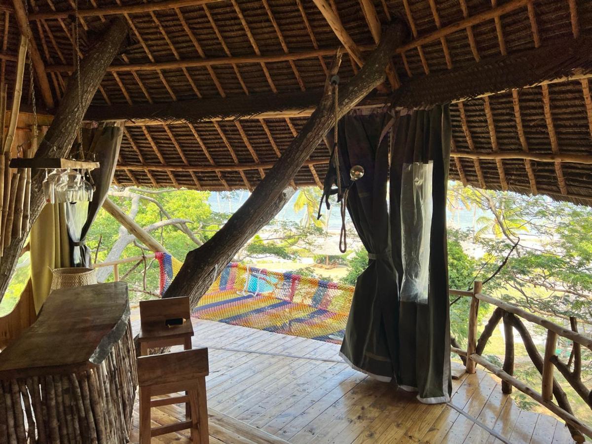 Antonio Beach Tree House Hotel & Spa Uroa Exteriér fotografie
